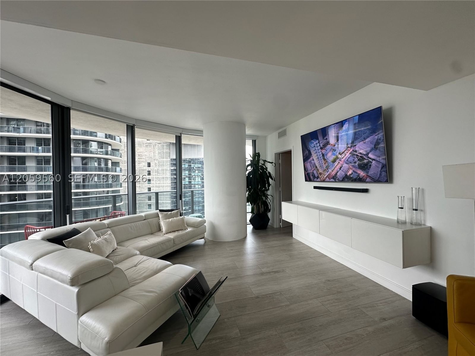 Real estate property located at 45 9th St #2501, Miami-dade, Brickell Heights East Con, Miami, FL