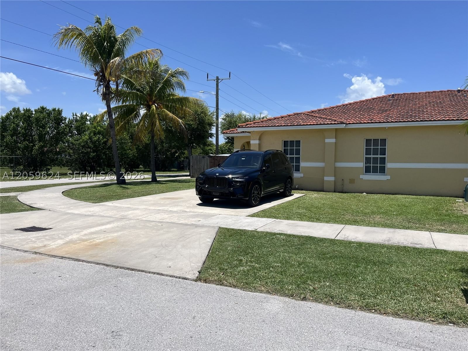 Real estate property located at 12265 215th Ter #1, Miami-dade, Ivon Condo, Miami, FL