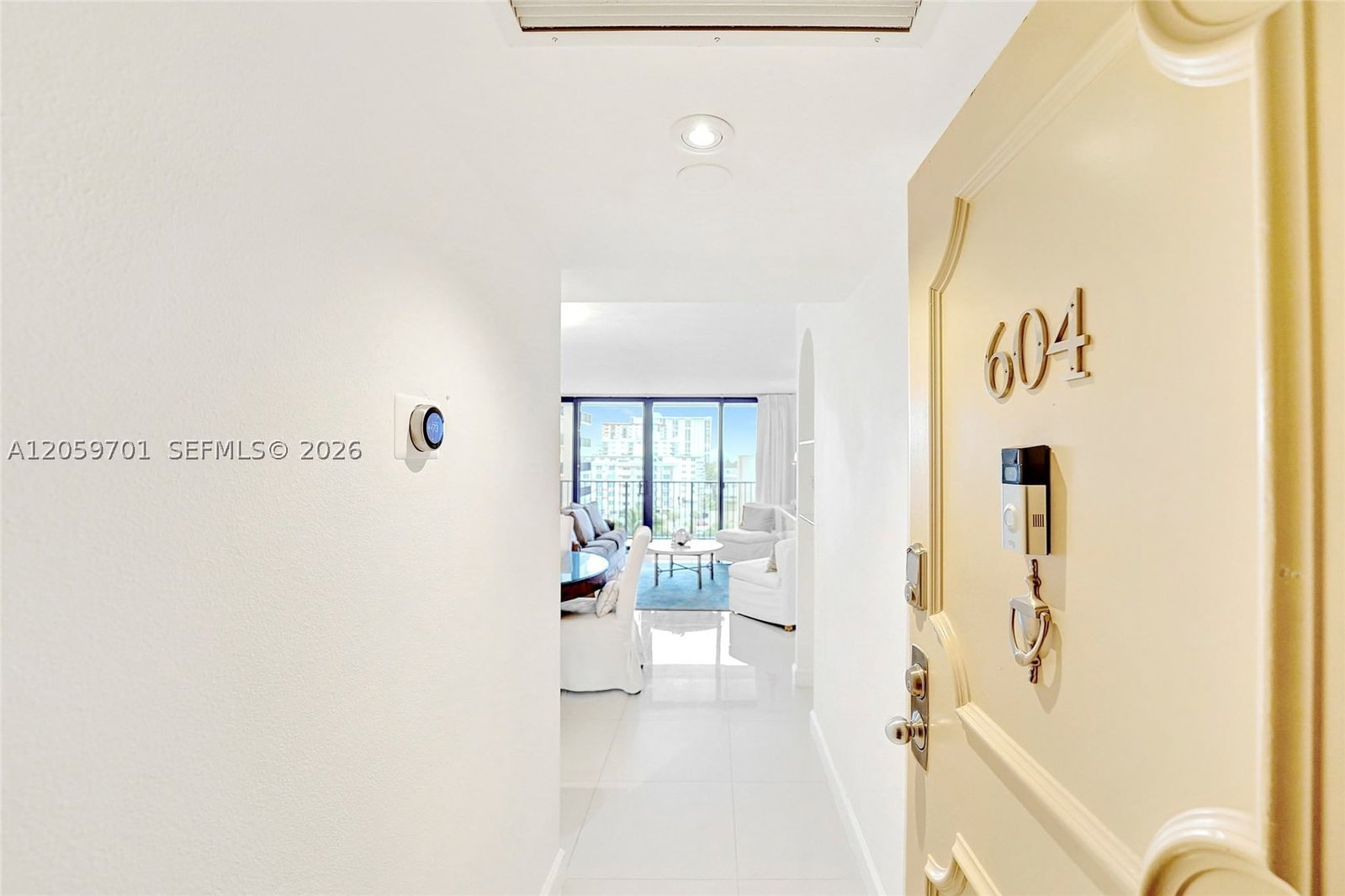 Real estate property located at 2201 Ocean Dr #604, Broward, Quadomain Tower I And Iv, Hollywood, FL
