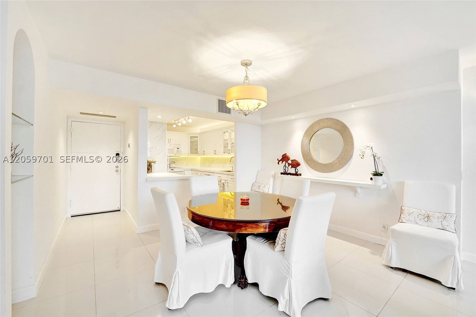 Real estate property located at 2201 Ocean Dr #604, Broward, Quadomain Tower I And Iv, Hollywood, FL