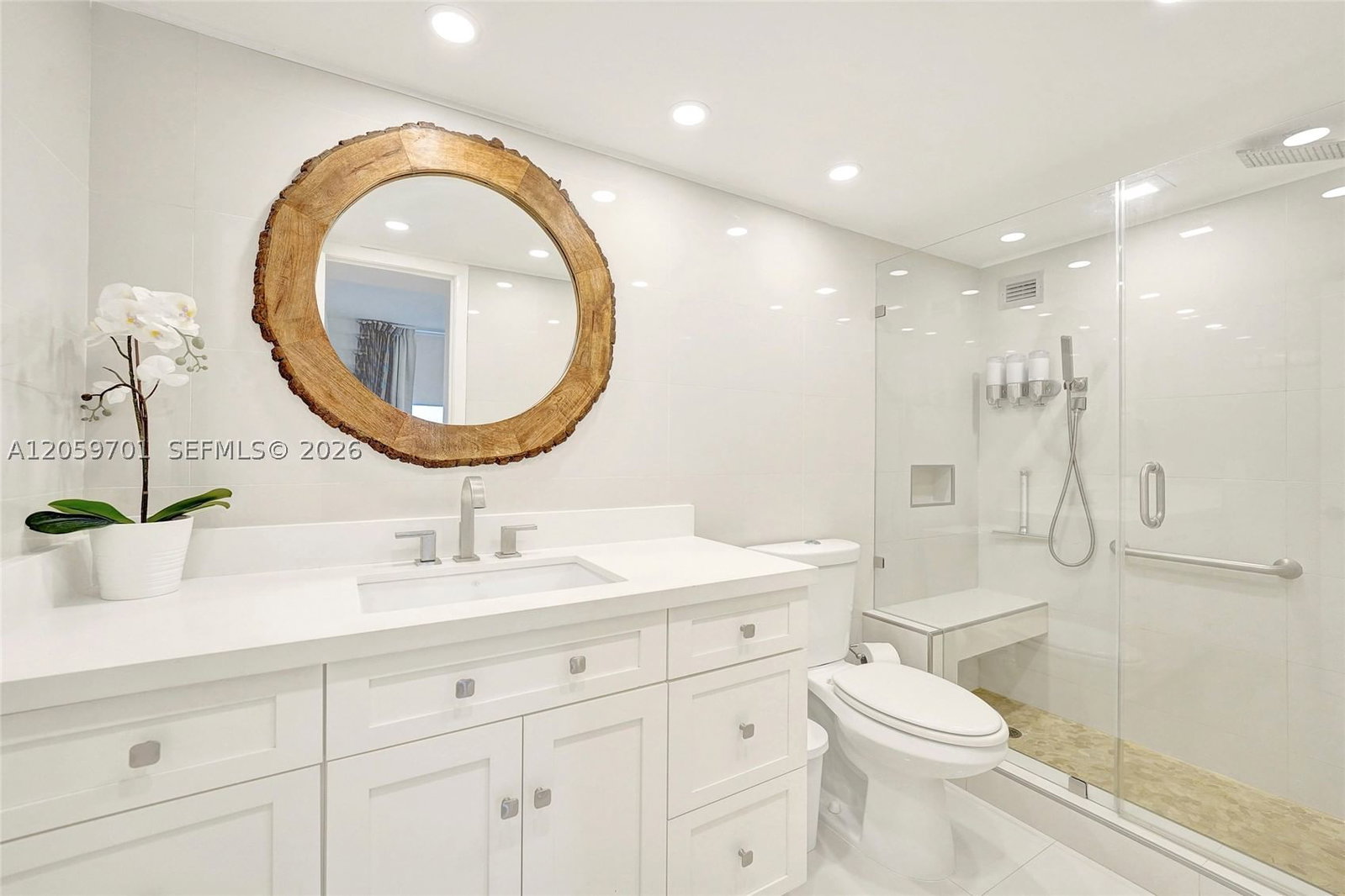 Real estate property located at 2201 Ocean Dr #604, Broward, Quadomain Tower I And Iv, Hollywood, FL
