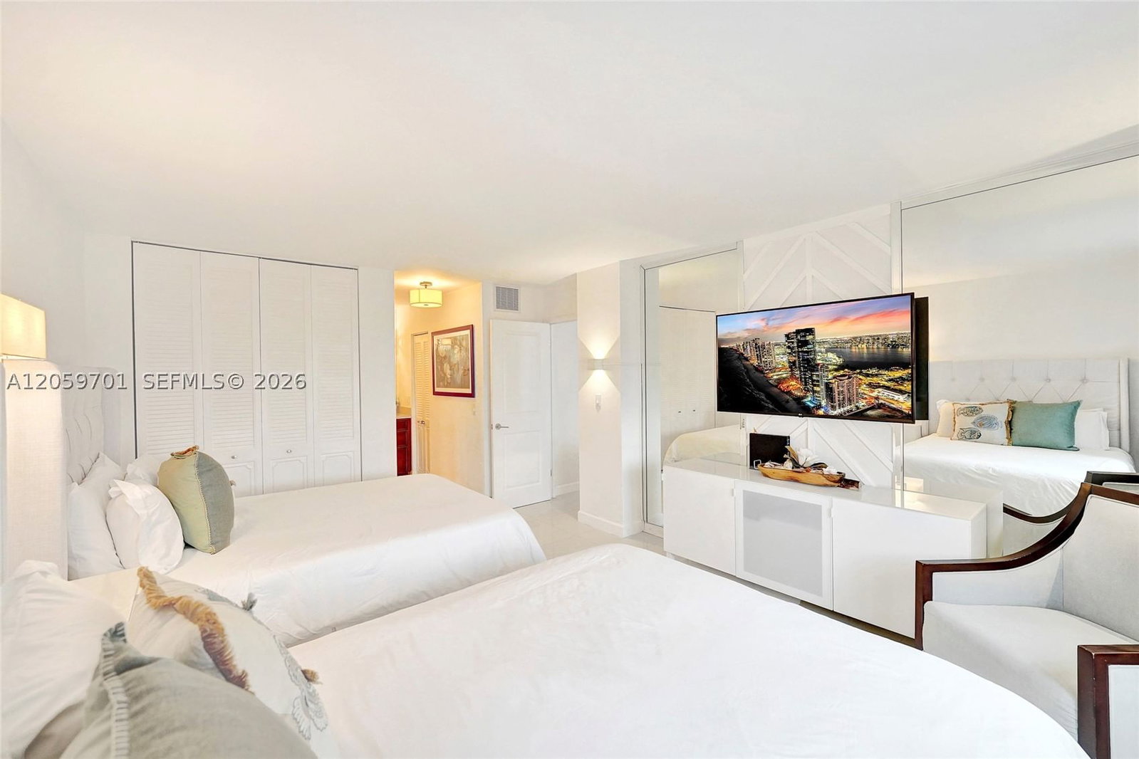 Real estate property located at 2201 Ocean Dr #604, Broward, Quadomain Tower I And Iv, Hollywood, FL