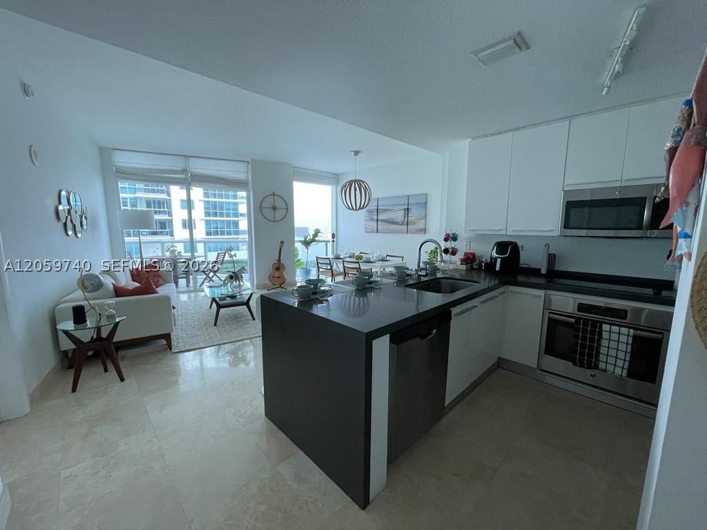 Real estate property located at 6515 Collins Ave #710, Miami-dade, Bel-aire On The Ocean Con, Miami Beach, FL