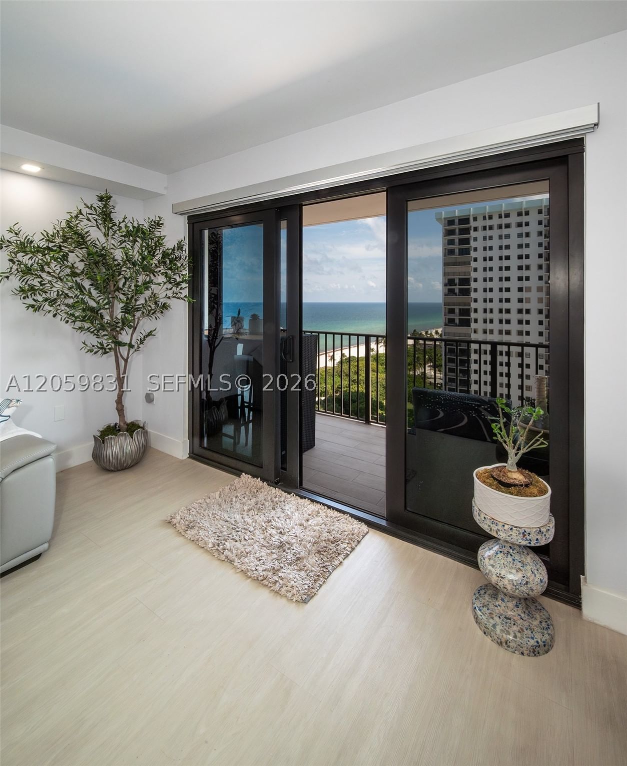Real estate property located at 1201 Ocean Drive #1703N, Broward, ¤summit Condo, Hollywood, FL