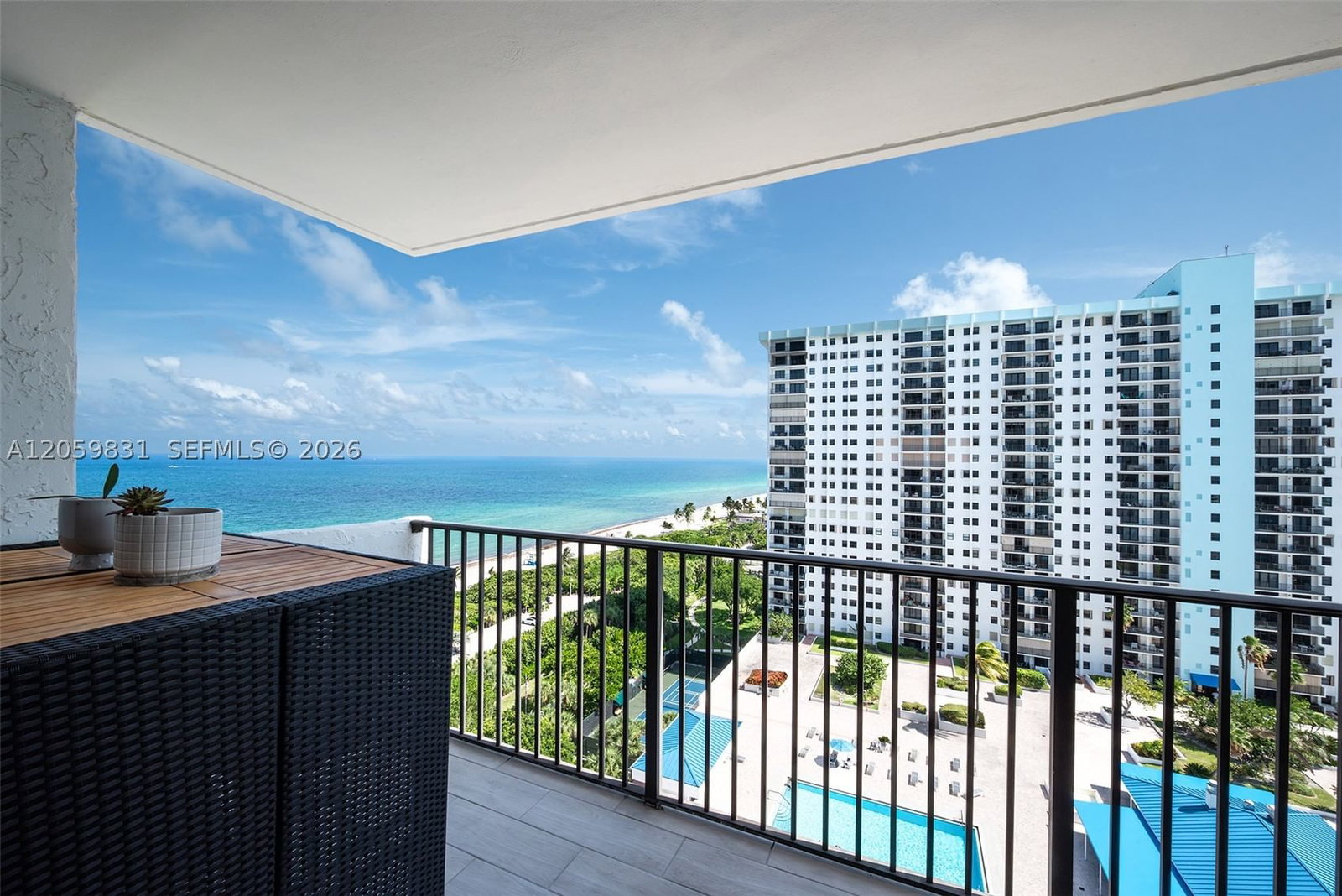 Real estate property located at 1201 Ocean Drive #1703N, Broward, ¤summit Condo, Hollywood, FL