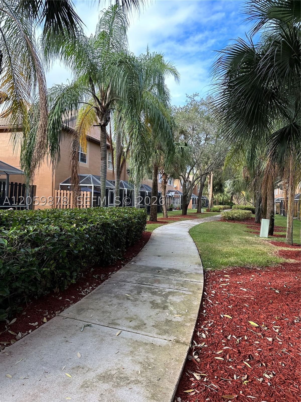 Real estate property located at 1543 Barcelona Way #5-30, Broward, Sectors 3 & 4 Boundary Pl, Weston, FL