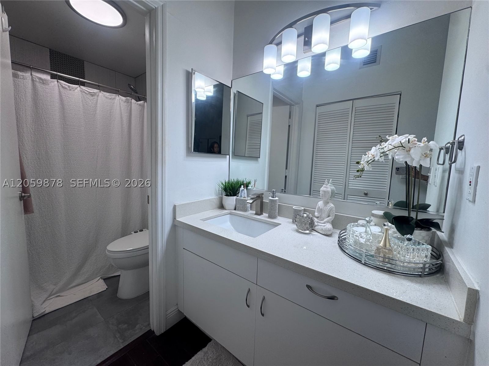 Real estate property located at 1543 Barcelona Way #5-30, Broward, Sectors 3 & 4 Boundary Pl, Weston, FL