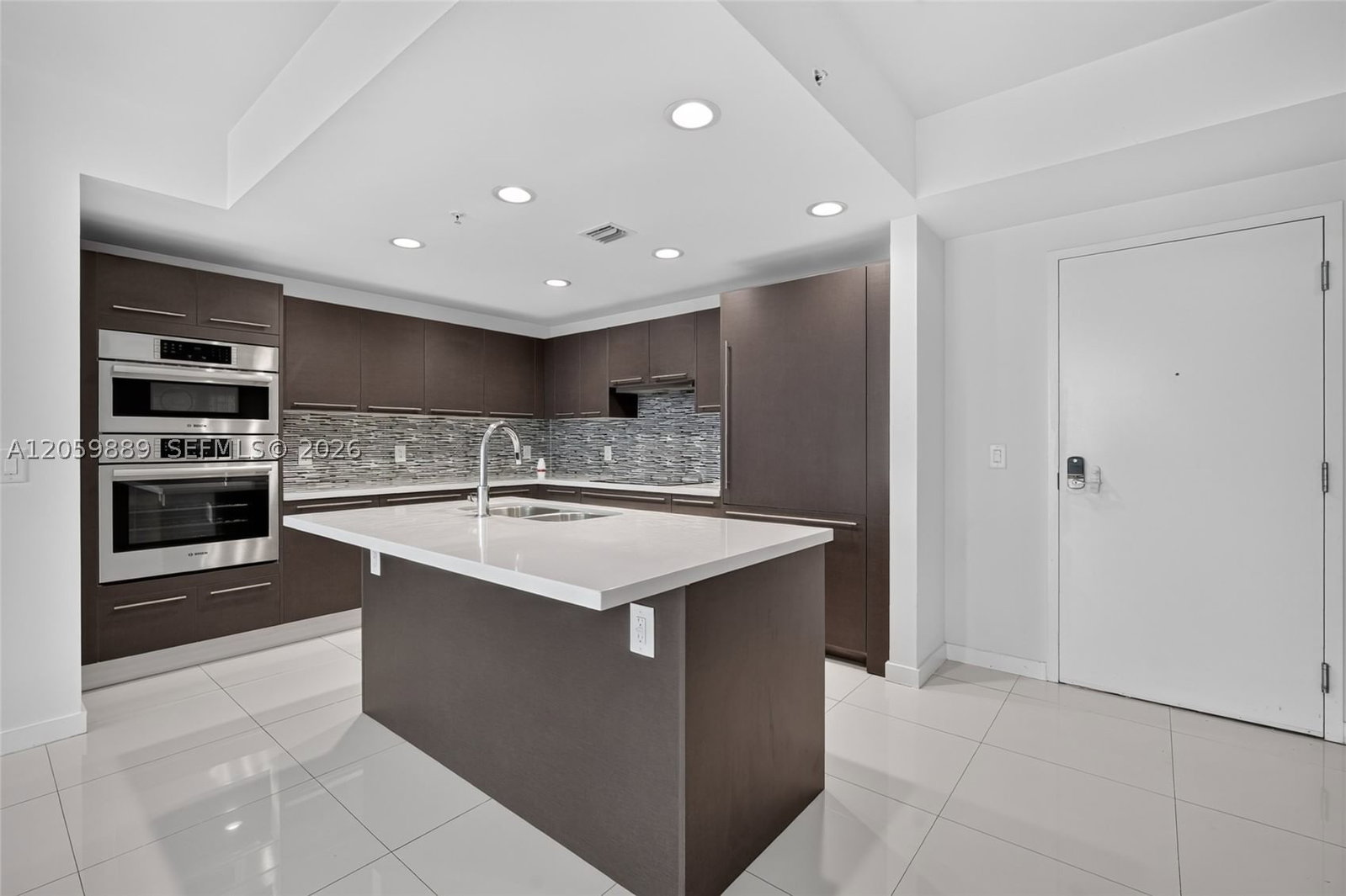 Real estate property located at 7751 107th ave #209, Miami-dade, Grand Bay Commons South, Doral, FL