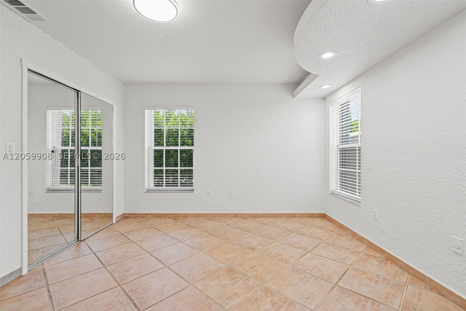 Real estate property located at 14242 46th Ter, Miami-dade, Bird Lakes North Sec 1, Miami, FL