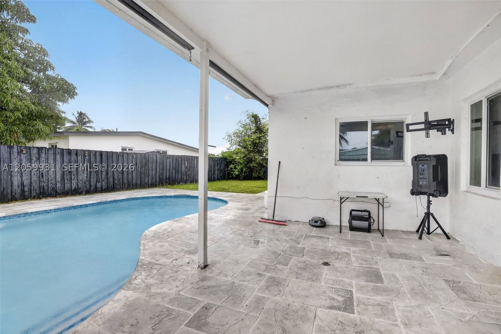 Real estate property located at 6601 6th St, Broward, Boulevard Heights Sec Ten, Pembroke Pines, FL