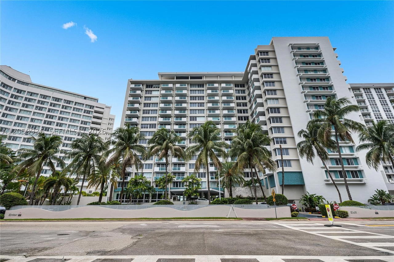 Real estate property located at 1200 West Ave #1419, Miami-dade, Mirador 1200 Condo, Miami Beach, FL
