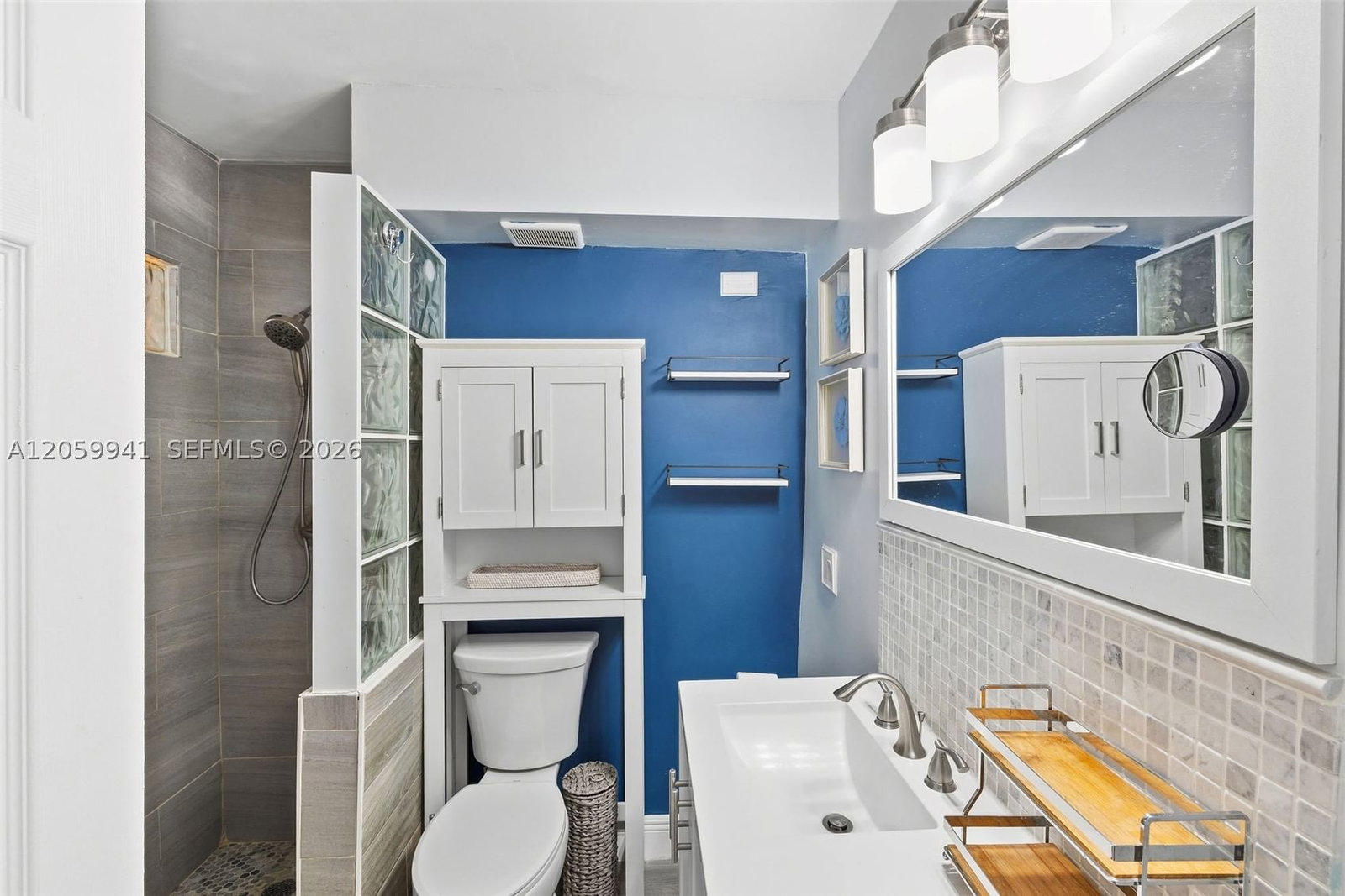 Real estate property located at 1800 Ocean Dr #203, Broward, Oasis Townhouse, Hollywood, FL