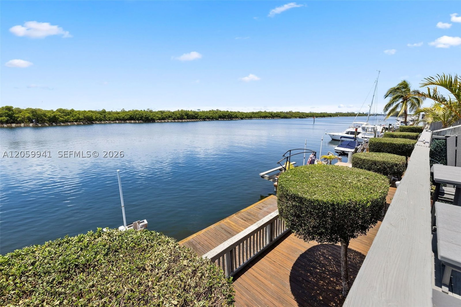 Real estate property located at 1800 Ocean Dr #203, Broward, Oasis Townhouse, Hollywood, FL