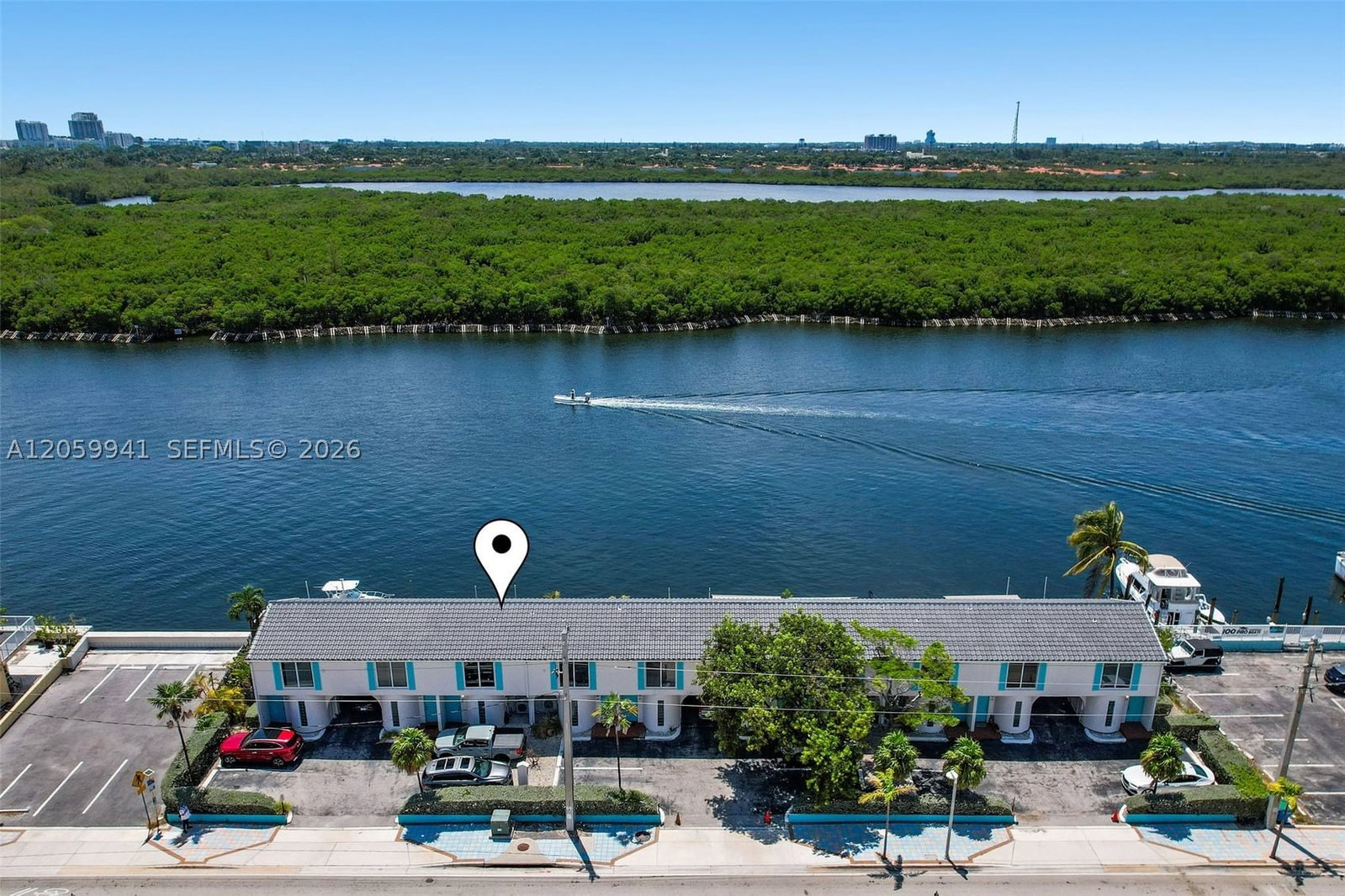 Real estate property located at 1800 Ocean Dr #203, Broward, Oasis Townhouse, Hollywood, FL