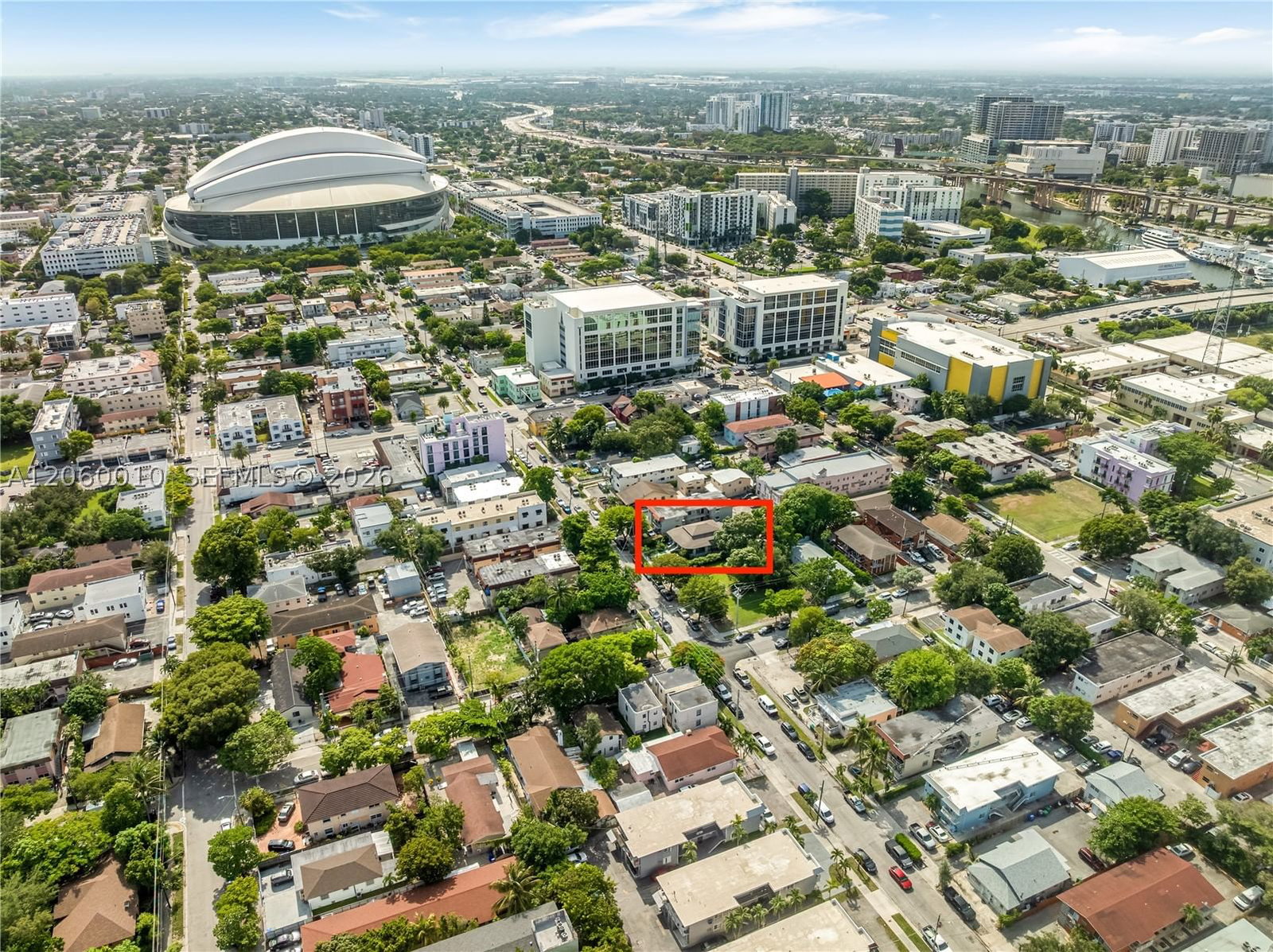 Real estate property located at 1121 5th St, Miami-dade, Lawrence Est Land Co, Miami, FL