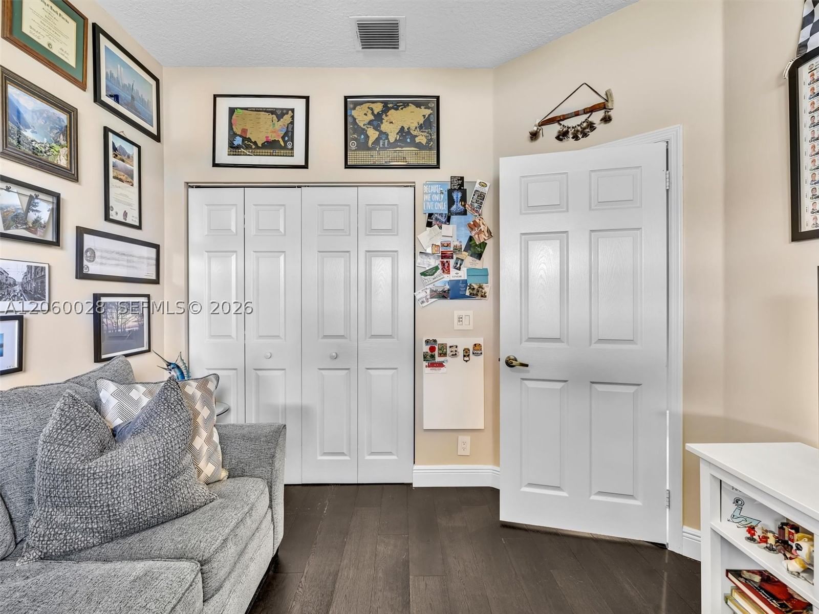 Real estate property located at 16247 Erie Pl, Broward, Estates Of Stirling Lake, Davie, FL