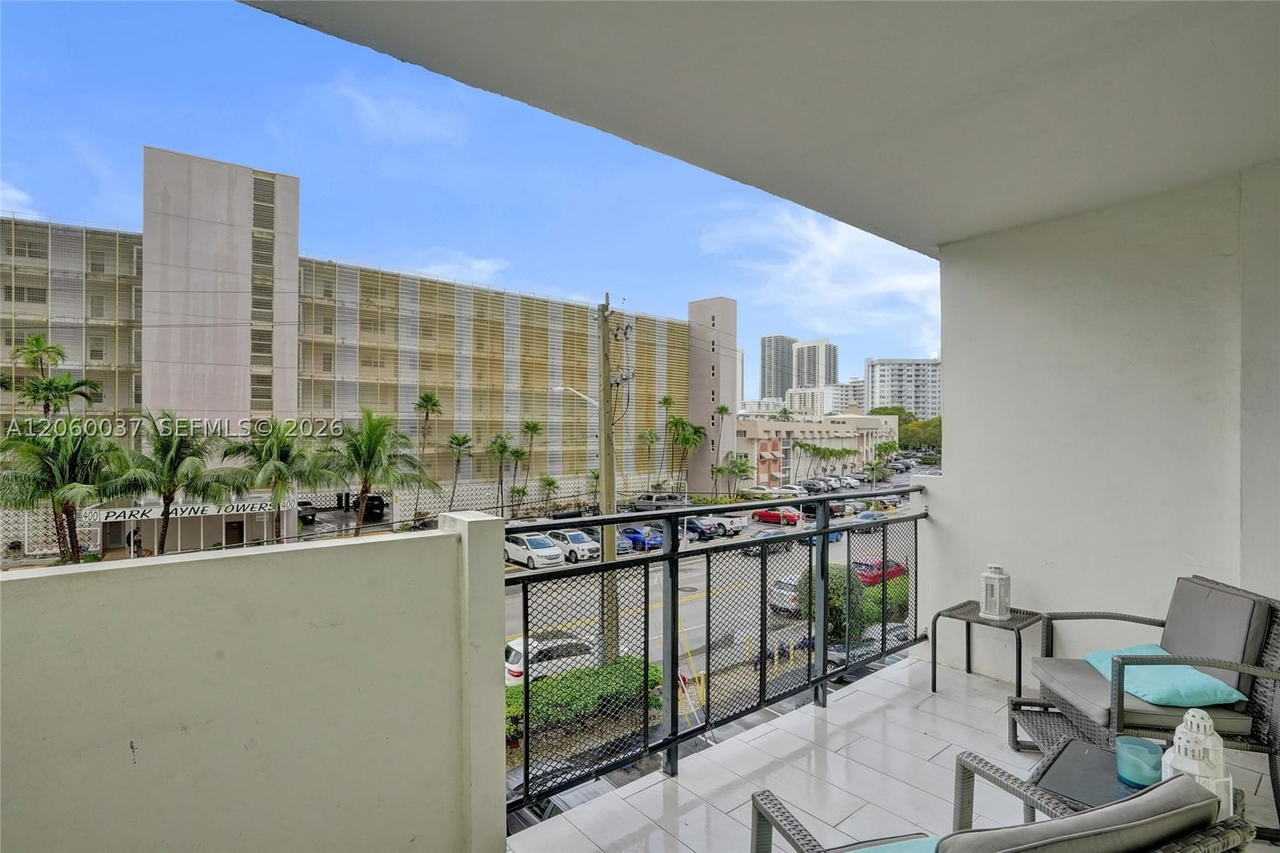 Real estate property located at 401 Golden Isles Dr #302, Broward, Ocean View Towers Condo, Hallandale Beach, FL