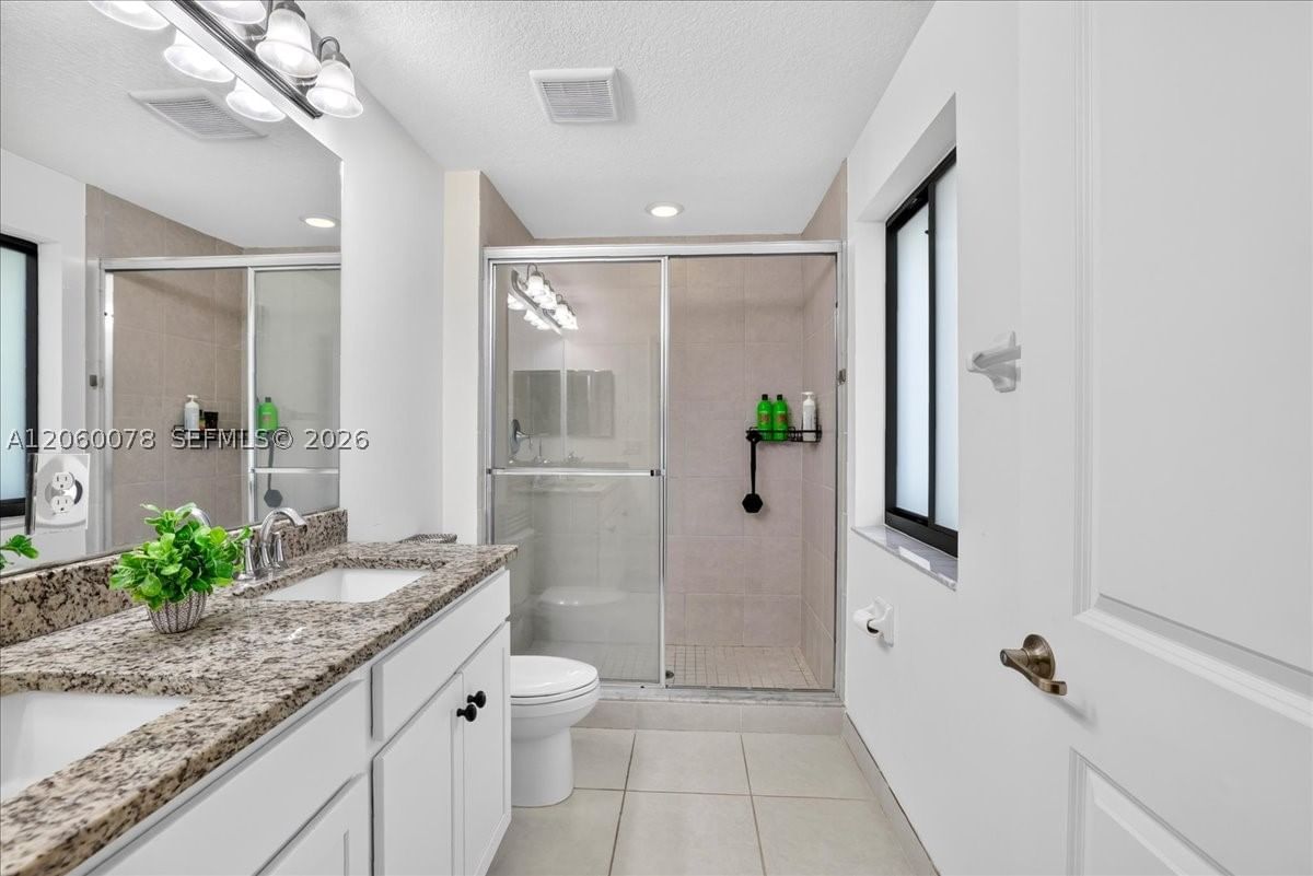 Real estate property located at 425 33rd Ln, Broward, Residences At Palm Aire, Pompano Beach, FL