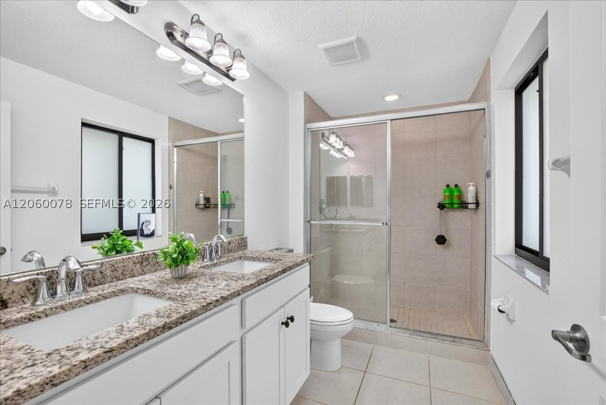 Real estate property located at 425 33rd Ln, Broward, Residences At Palm Aire, Pompano Beach, FL