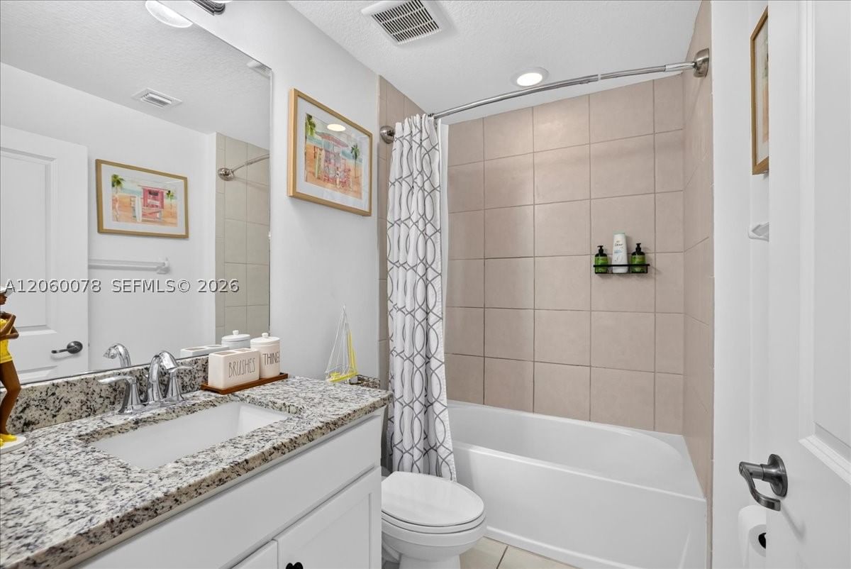 Real estate property located at 425 33rd Ln, Broward, Residences At Palm Aire, Pompano Beach, FL