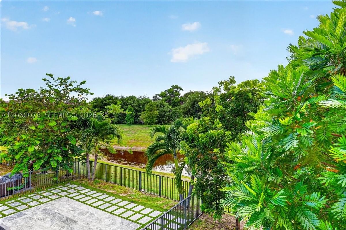Real estate property located at 425 33rd Ln, Broward, Residences At Palm Aire, Pompano Beach, FL