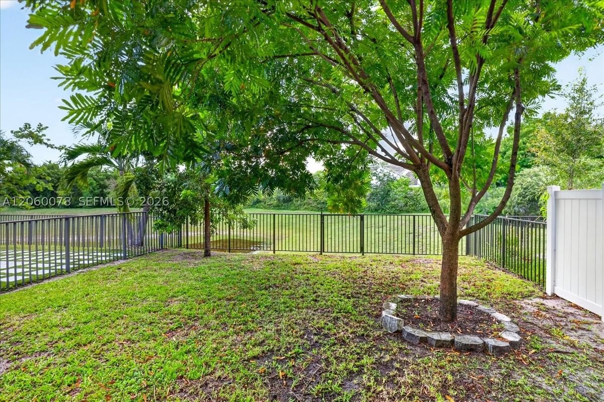 Real estate property located at 425 33rd Ln, Broward, Residences At Palm Aire, Pompano Beach, FL