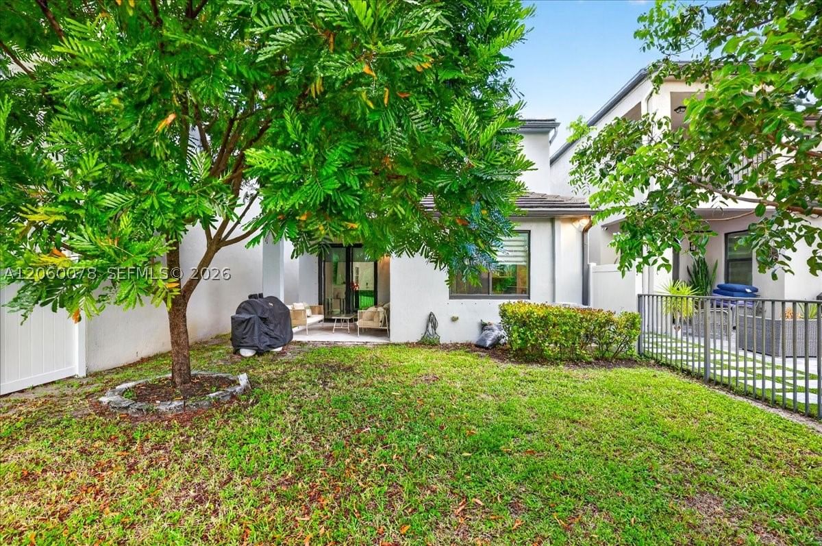Real estate property located at 425 33rd Ln, Broward, Residences At Palm Aire, Pompano Beach, FL