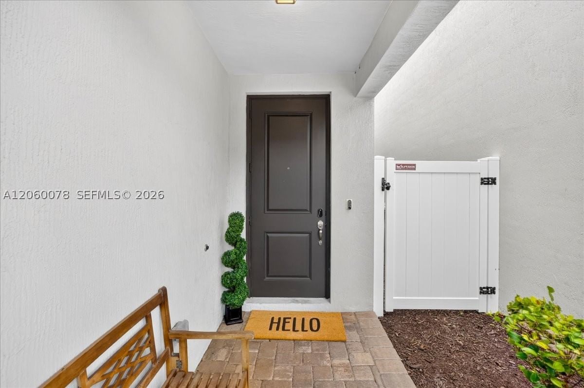 Real estate property located at 425 33rd Ln, Broward, Residences At Palm Aire, Pompano Beach, FL