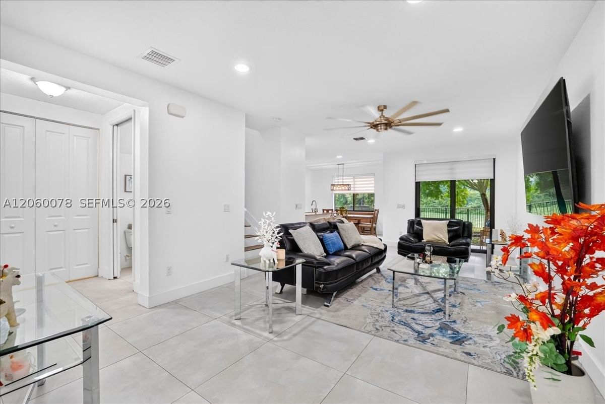 Real estate property located at 425 33rd Ln, Broward, Residences At Palm Aire, Pompano Beach, FL