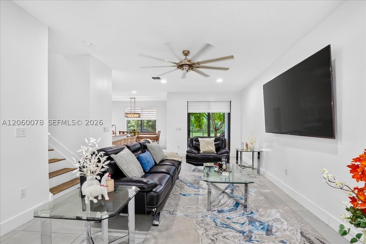 Real estate property located at 425 33rd Ln, Broward, Residences At Palm Aire, Pompano Beach, FL