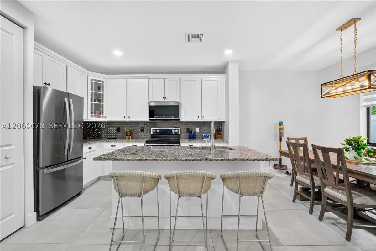 Real estate property located at 425 33rd Ln, Broward, Residences At Palm Aire, Pompano Beach, FL