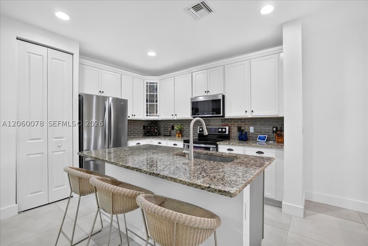 Real estate property located at 425 33rd Ln, Broward, Residences At Palm Aire, Pompano Beach, FL