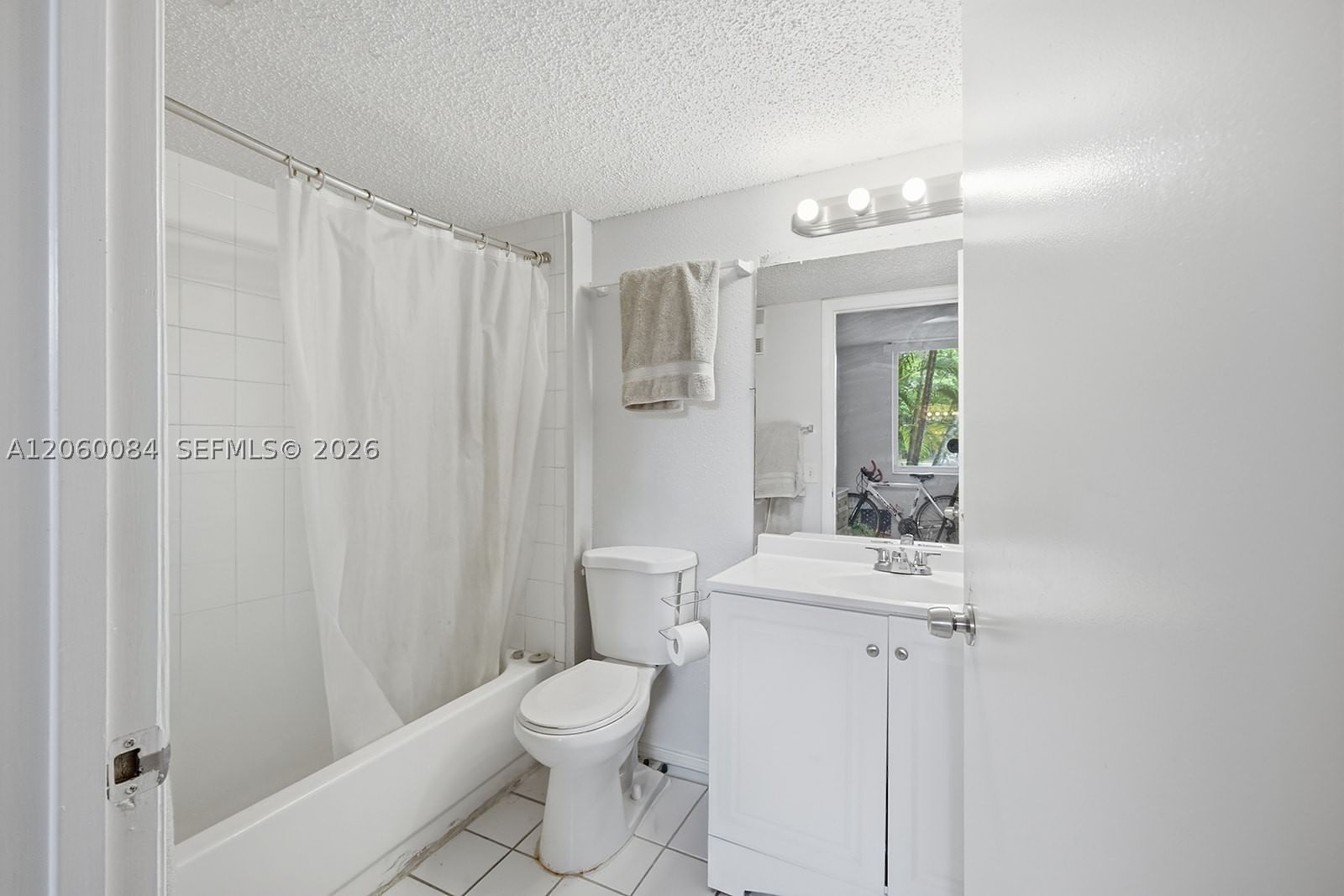 Real estate property located at 4045 Mcnab Rd G110, Broward, Windward Lakes Condo, Pompano Beach, FL