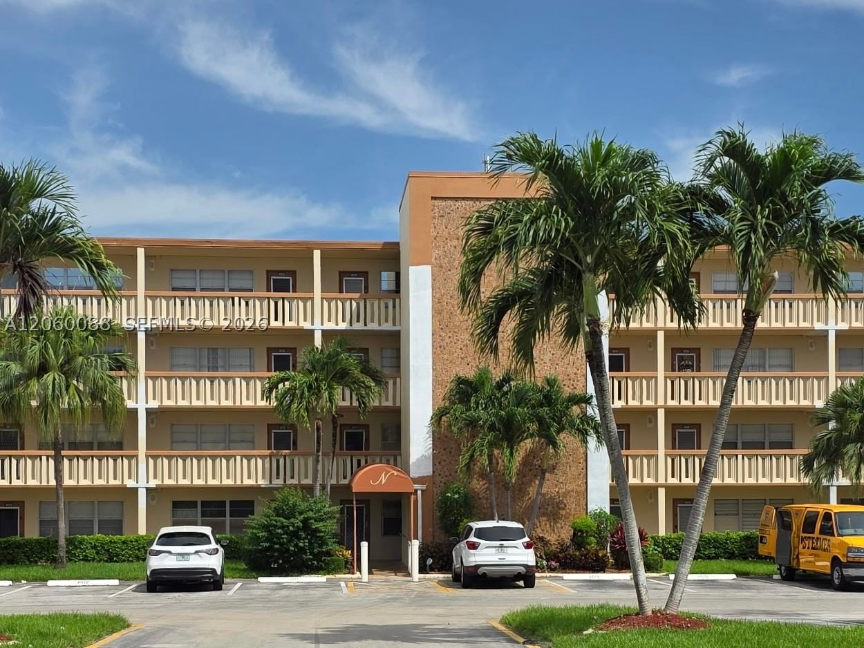 Real estate property located at 1010 Newcastle A #1010, Palm Beach, Century Village, Boca Raton, FL