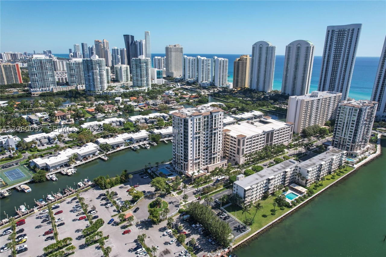 Real estate property located at 220 Kings Point Dr #211, Miami-dade, Kings Point Imperial Cond, Sunny Isles Beach, FL