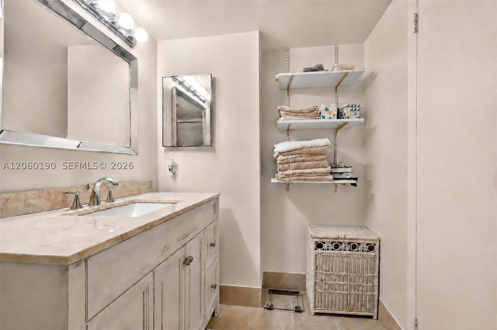 Real estate property located at 900 195th St #109, Miami-dade, Chantilly Condo, Miami, FL