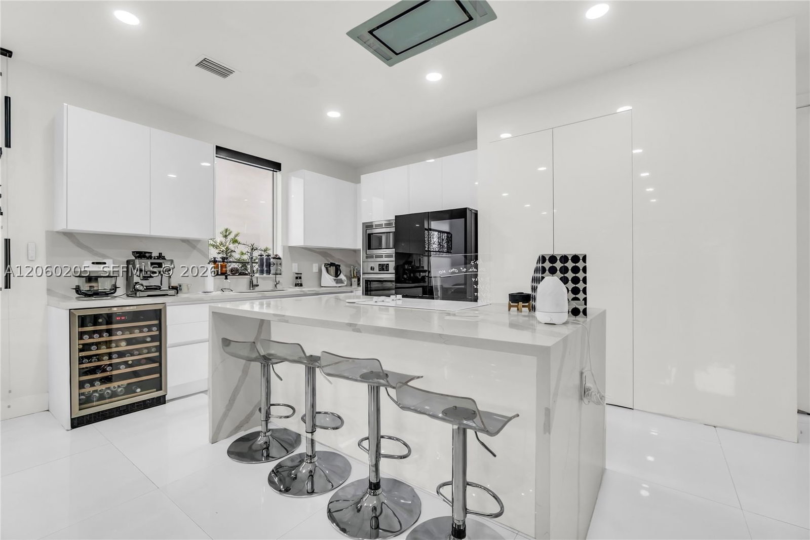 Real estate property located at 9730 74th Ter, Miami-dade, Doral Commons Residential, Doral, FL
