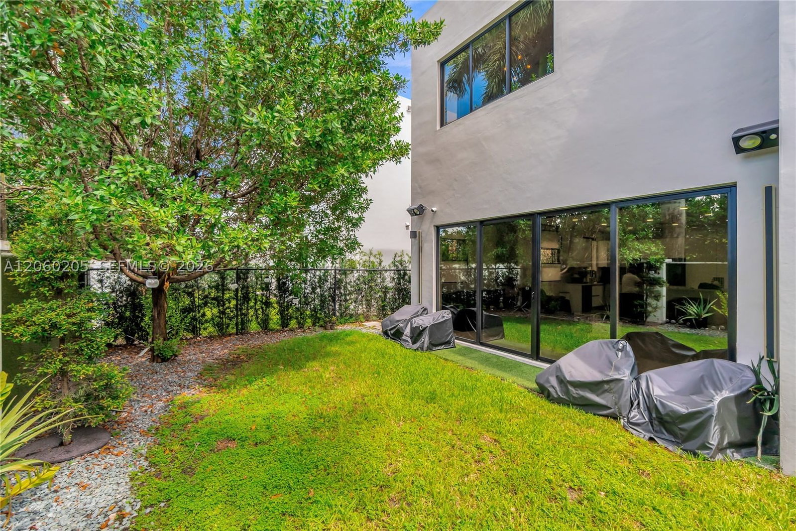 Real estate property located at 9730 74th Ter, Miami-dade, Doral Commons Residential, Doral, FL