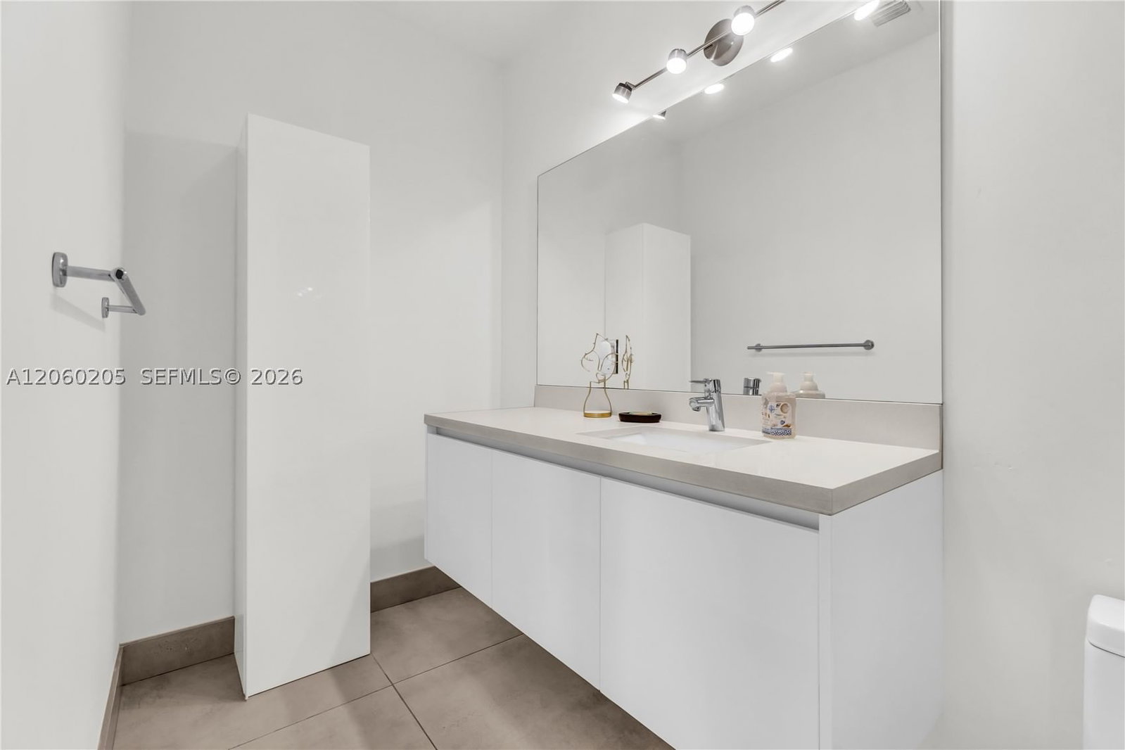 Real estate property located at 9730 74th Ter, Miami-dade, Doral Commons Residential, Doral, FL