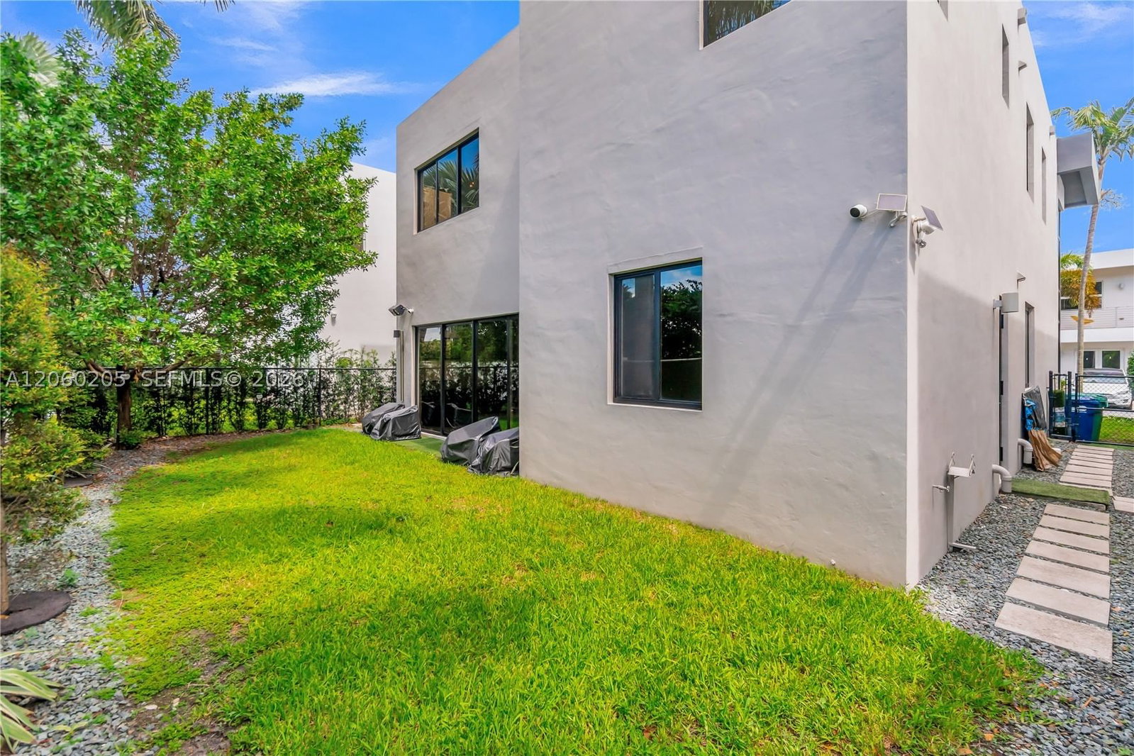 Real estate property located at 9730 74th Ter, Miami-dade, Doral Commons Residential, Doral, FL