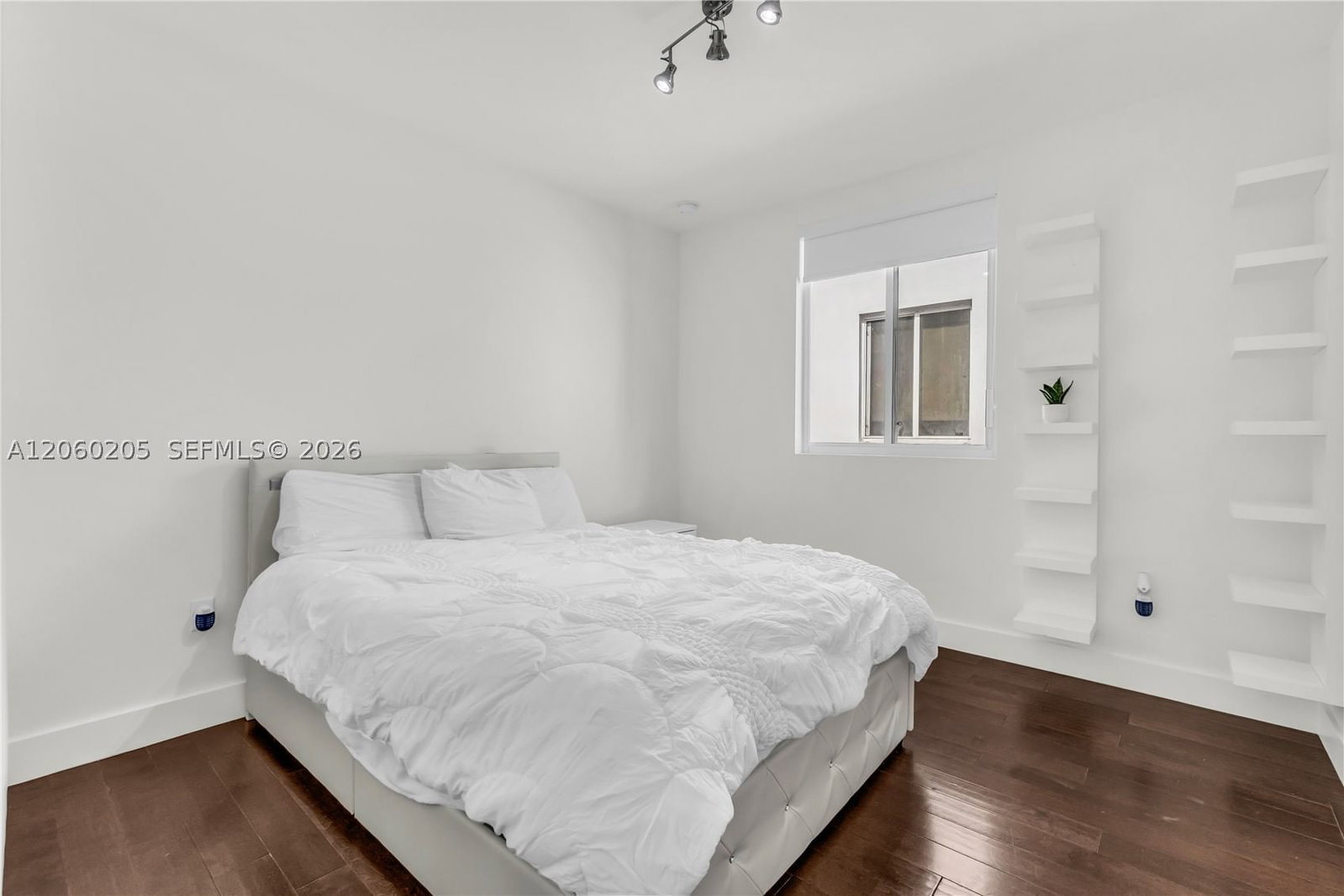 Real estate property located at 9730 74th Ter, Miami-dade, Doral Commons Residential, Doral, FL