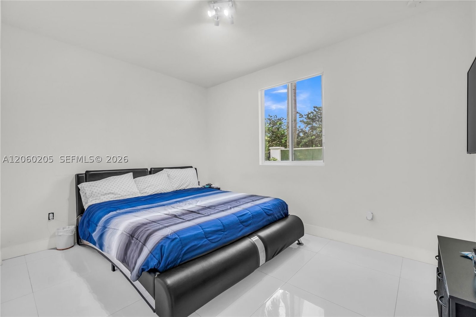 Real estate property located at 9730 74th Ter, Miami-dade, Doral Commons Residential, Doral, FL
