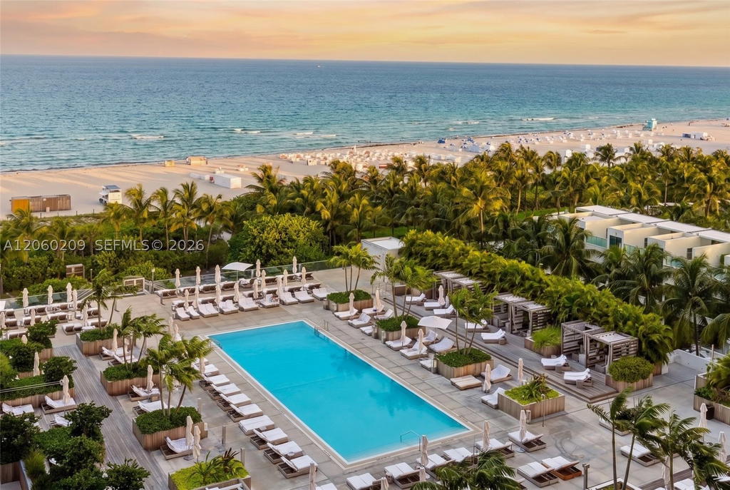Real estate property located at 2301 Collins Ave #1003/1004, Miami-dade, Roney Palace Condo, Miami Beach, FL
