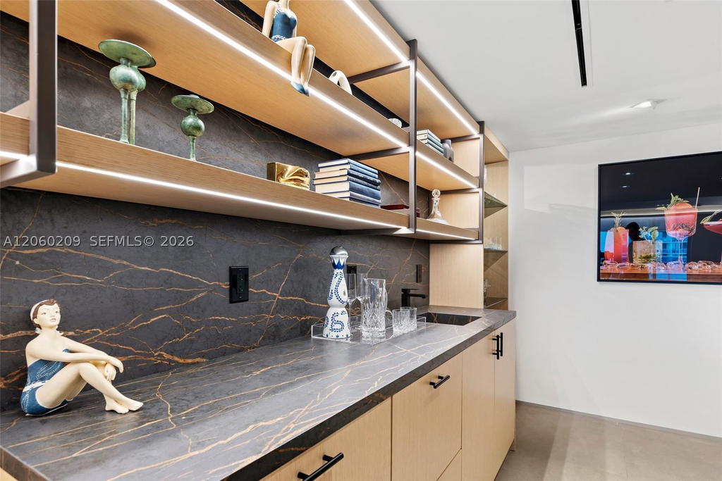 Real estate property located at 2301 Collins Ave #1003/1004, Miami-dade, Roney Palace Condo, Miami Beach, FL