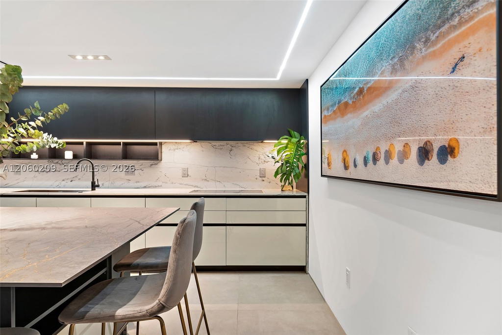 Real estate property located at 2301 Collins Ave #1003/1004, Miami-dade, Roney Palace Condo, Miami Beach, FL