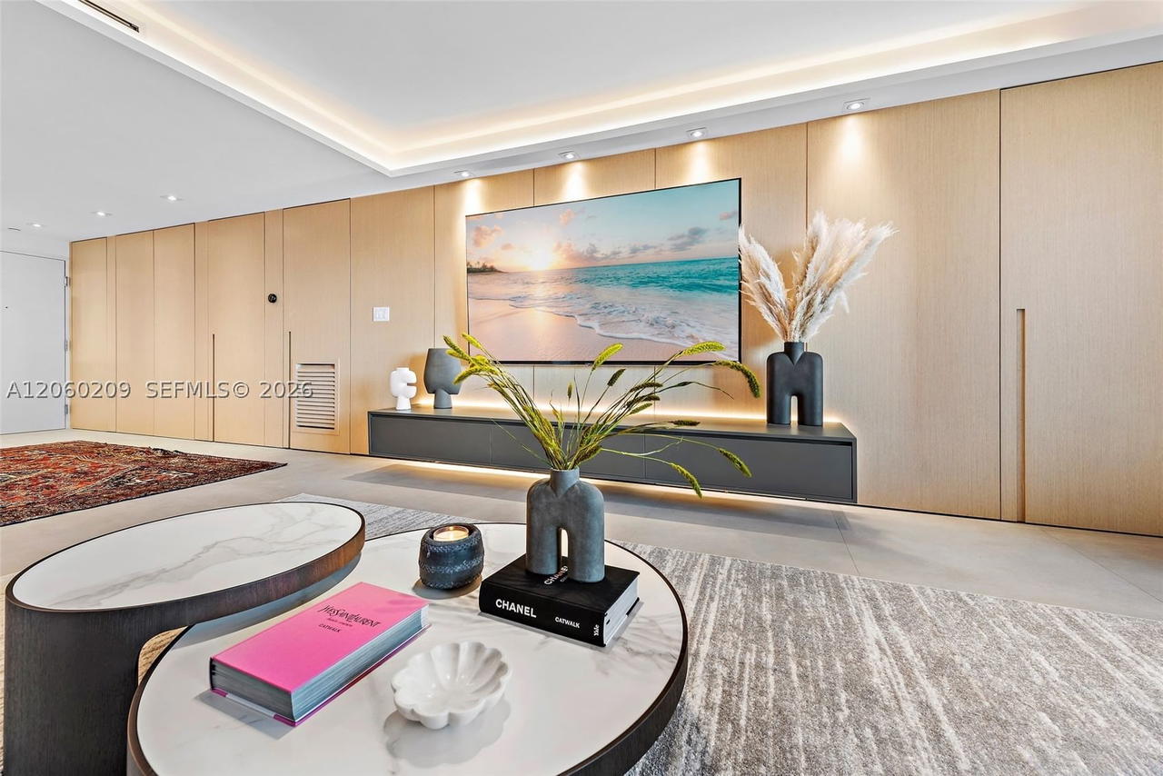 Real estate property located at 2301 Collins Ave #1003/1004, Miami-dade, Roney Palace Condo, Miami Beach, FL