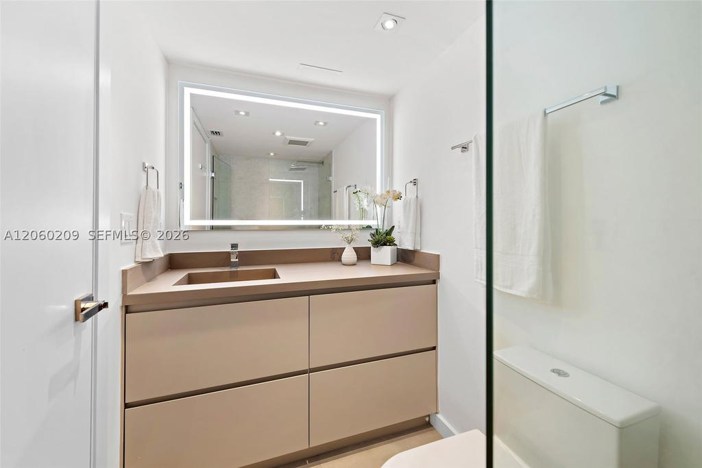 Real estate property located at 2301 Collins Ave #1003/1004, Miami-dade, Roney Palace Condo, Miami Beach, FL