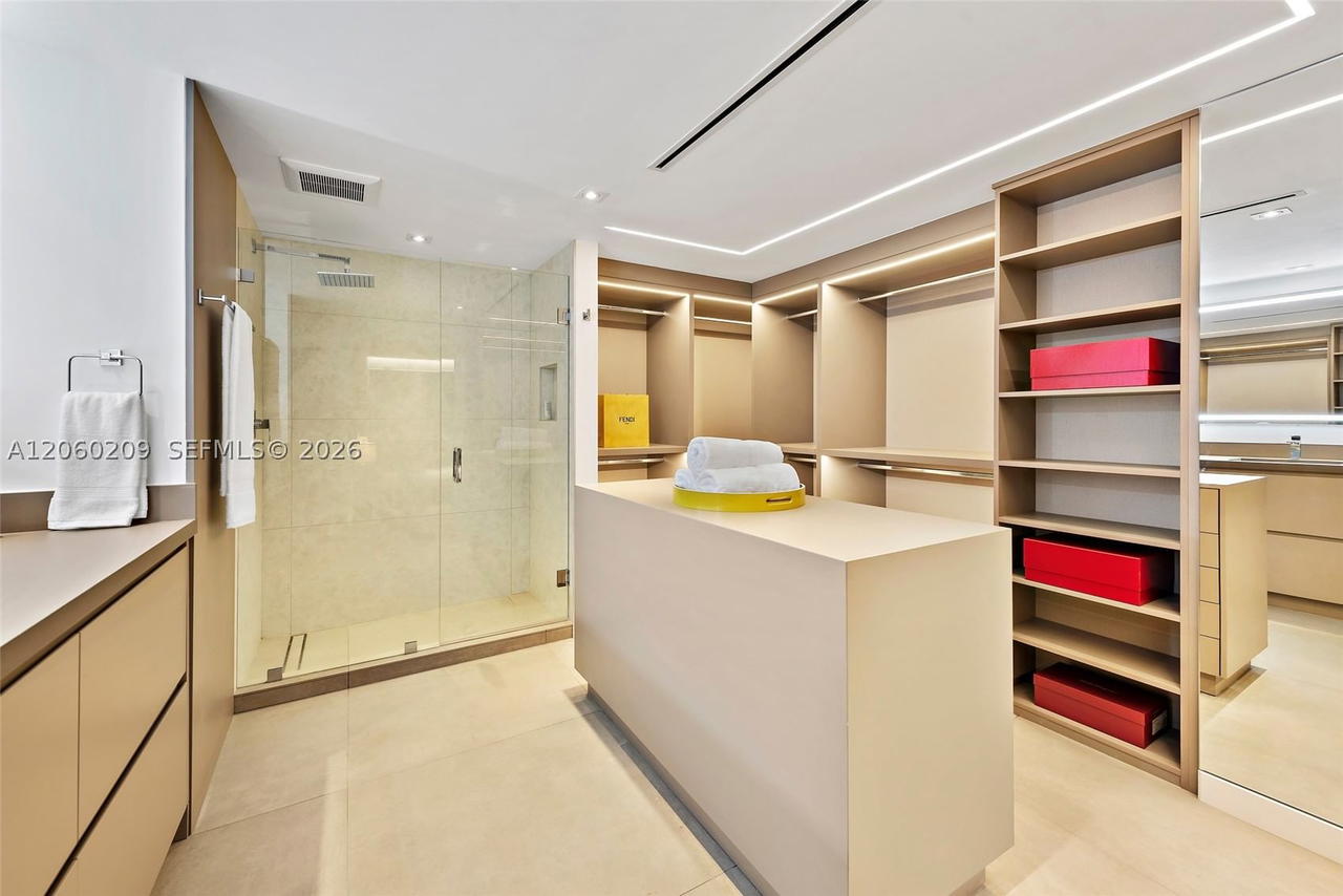 Real estate property located at 2301 Collins Ave #1003/1004, Miami-dade, Roney Palace Condo, Miami Beach, FL