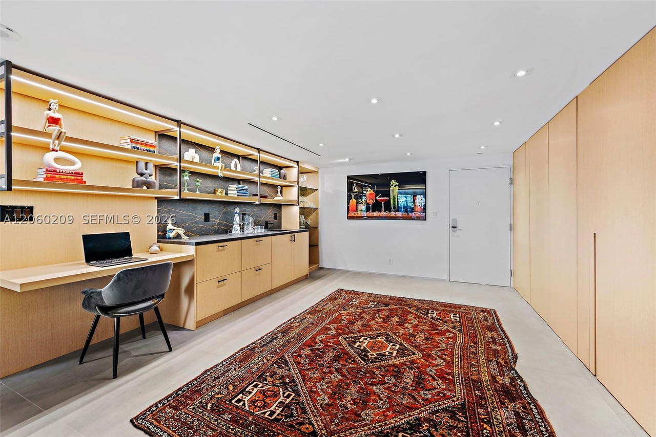 Real estate property located at 2301 Collins Ave #1003/1004, Miami-dade, Roney Palace Condo, Miami Beach, FL
