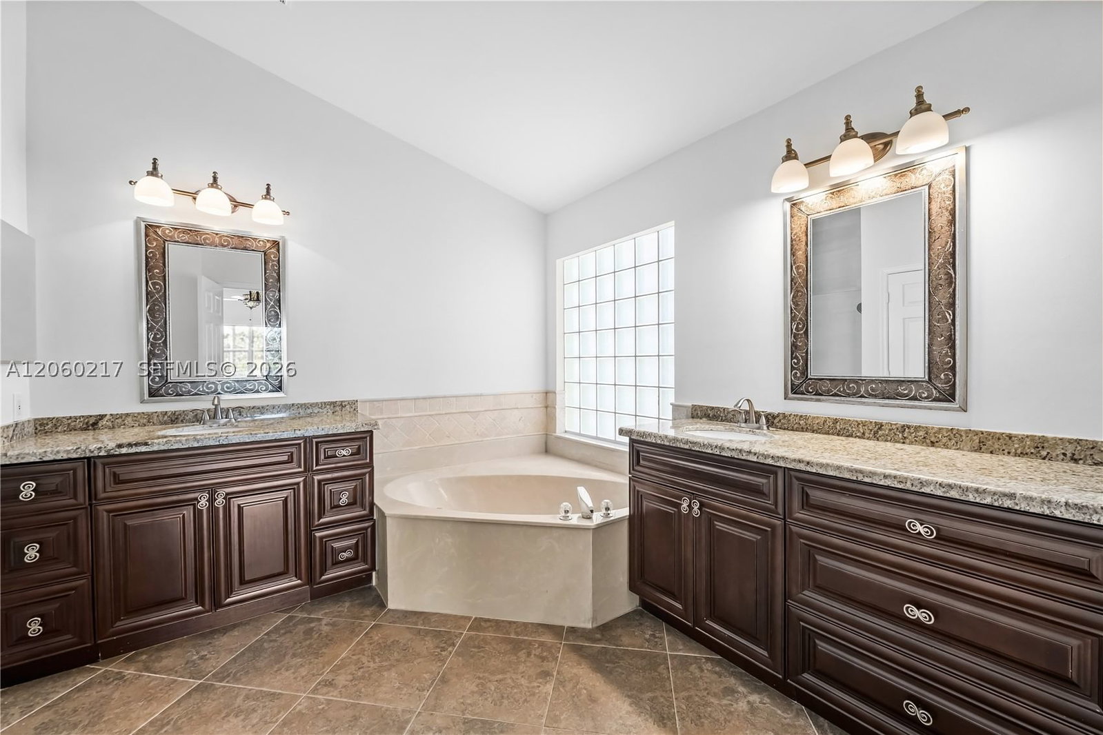 Real estate property located at 3937 Palladium Shore Dr, Palm Beach, Palladium - Twin Lakes, Boynton Beach, FL